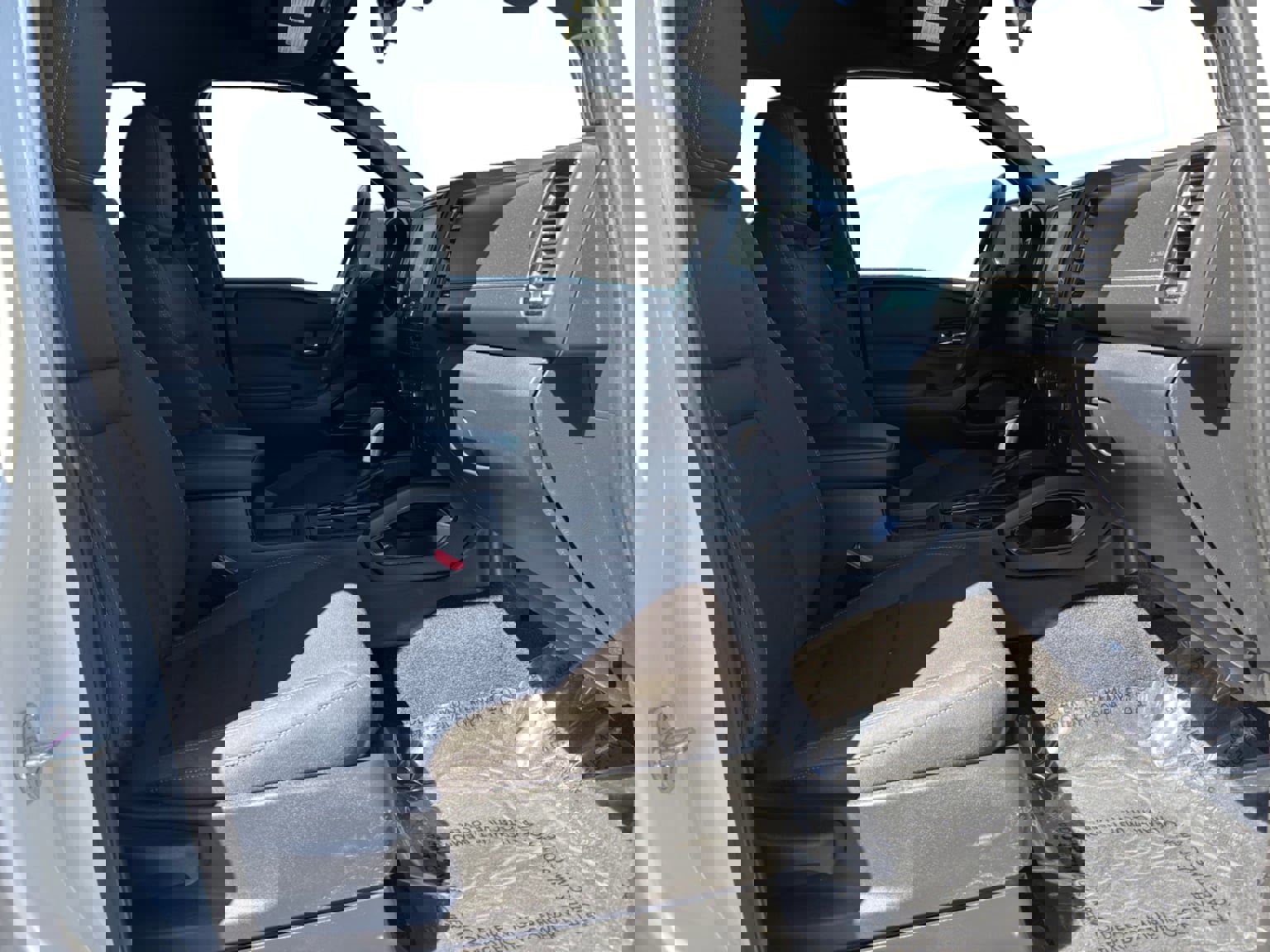 Used 2023 Nissan Frontier SV w/ Midnight Edition Package image 17