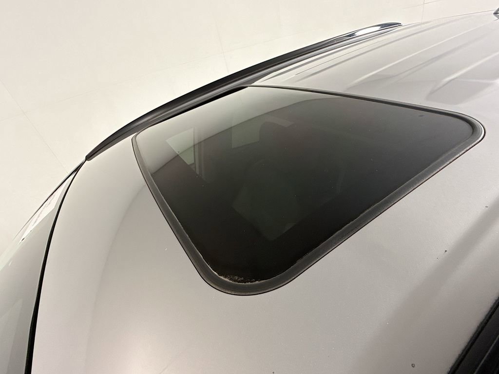 Certified 2021 Toyota RAV4 XLE Premium AWD/4WD image 20