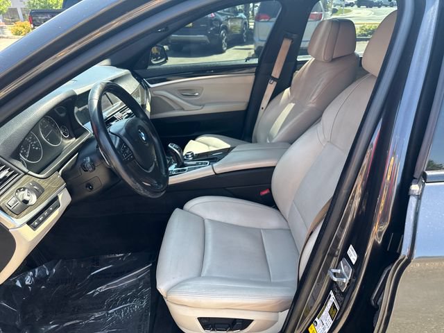 Used 2011 BMW 550i Sedan RWD image 14