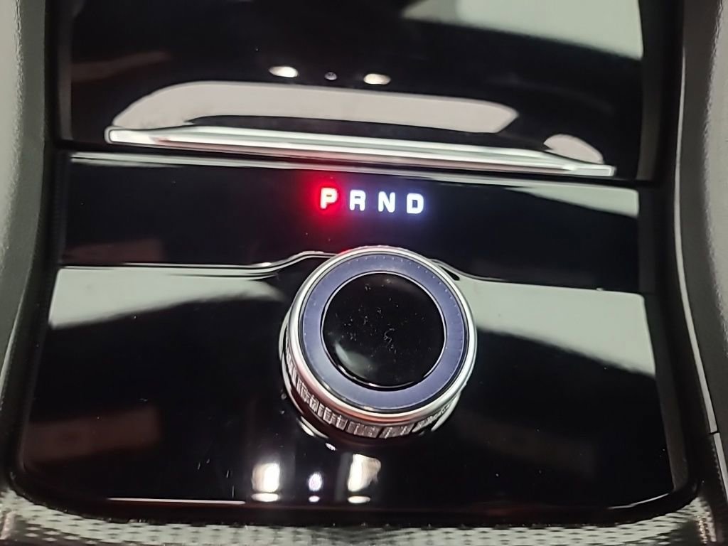 Used 2024 Jeep Grand Cherokee Laredo X image 35