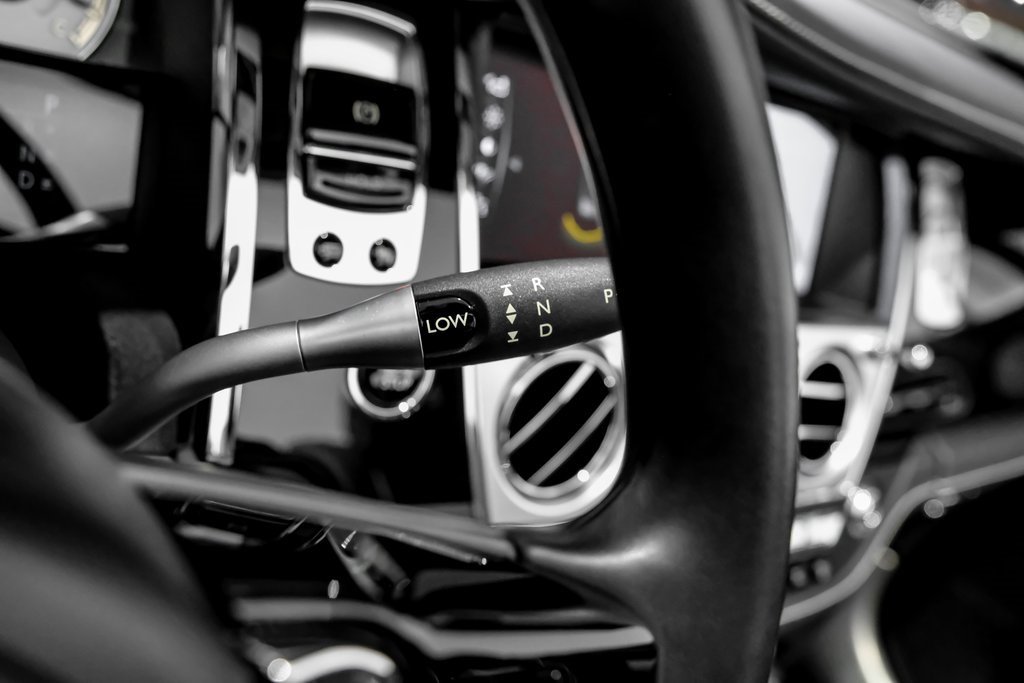 Used 2018 Rolls-Royce Dawn image 19