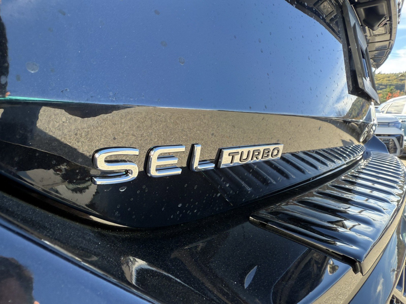 New 2026 Volkswagen Tiguan SEL R-Line image 5