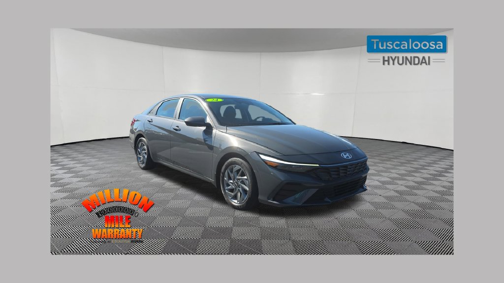 Used 2024 Hyundai Elantra SEL FWD image 1