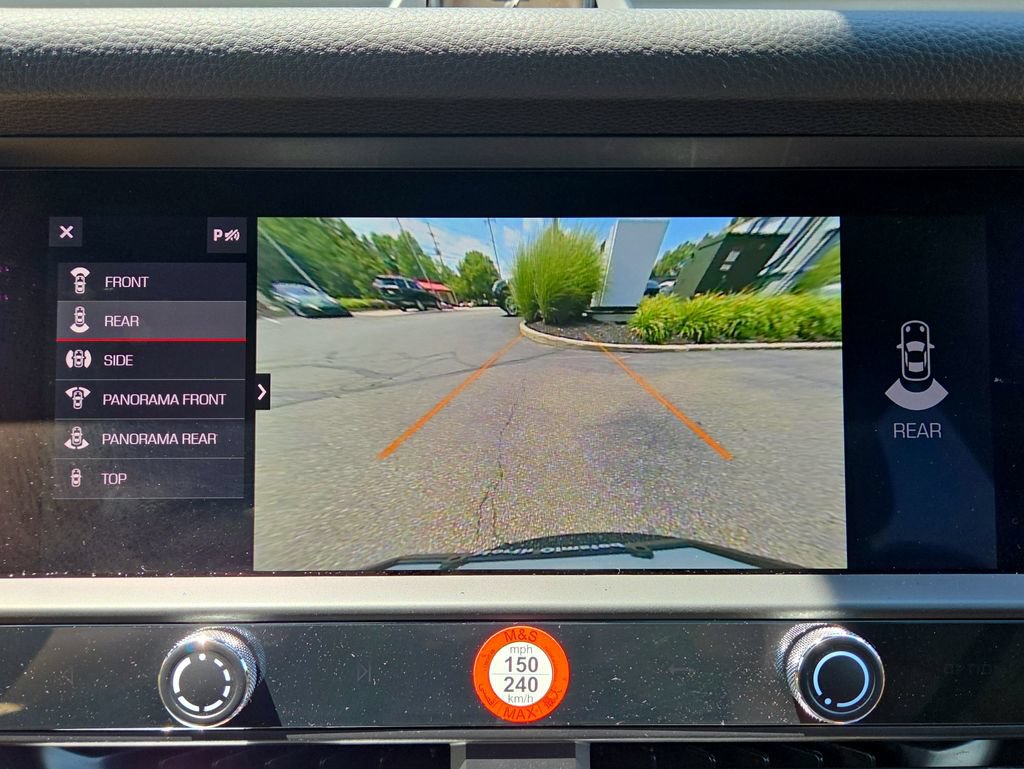 Certified 2026 Porsche Macan AWD/4WD image 12