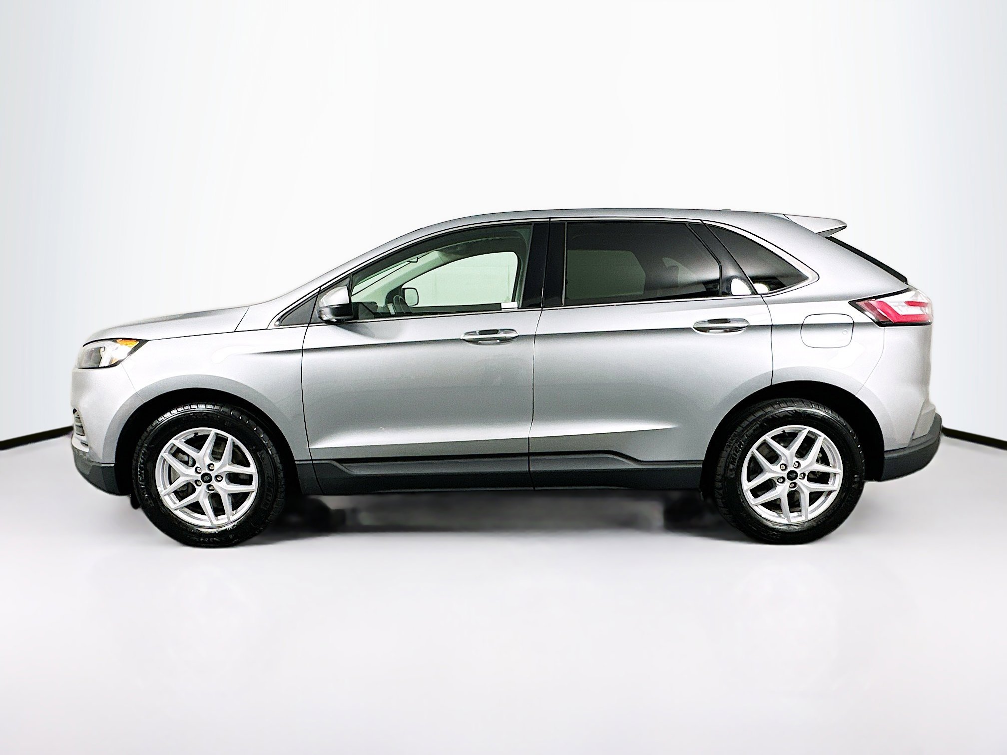 Used 2024 Ford Edge SEL image 4