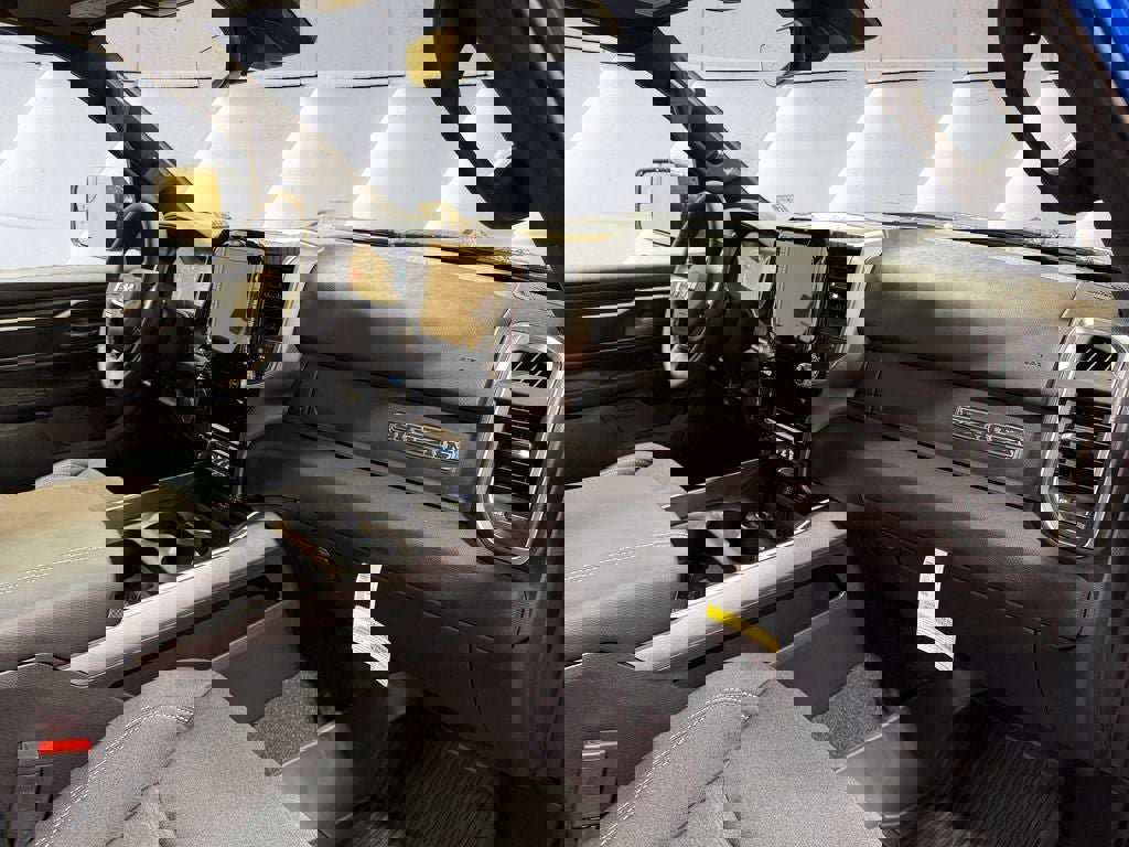 New 2026 RAM 1500 4x4 Crew Cab image 16