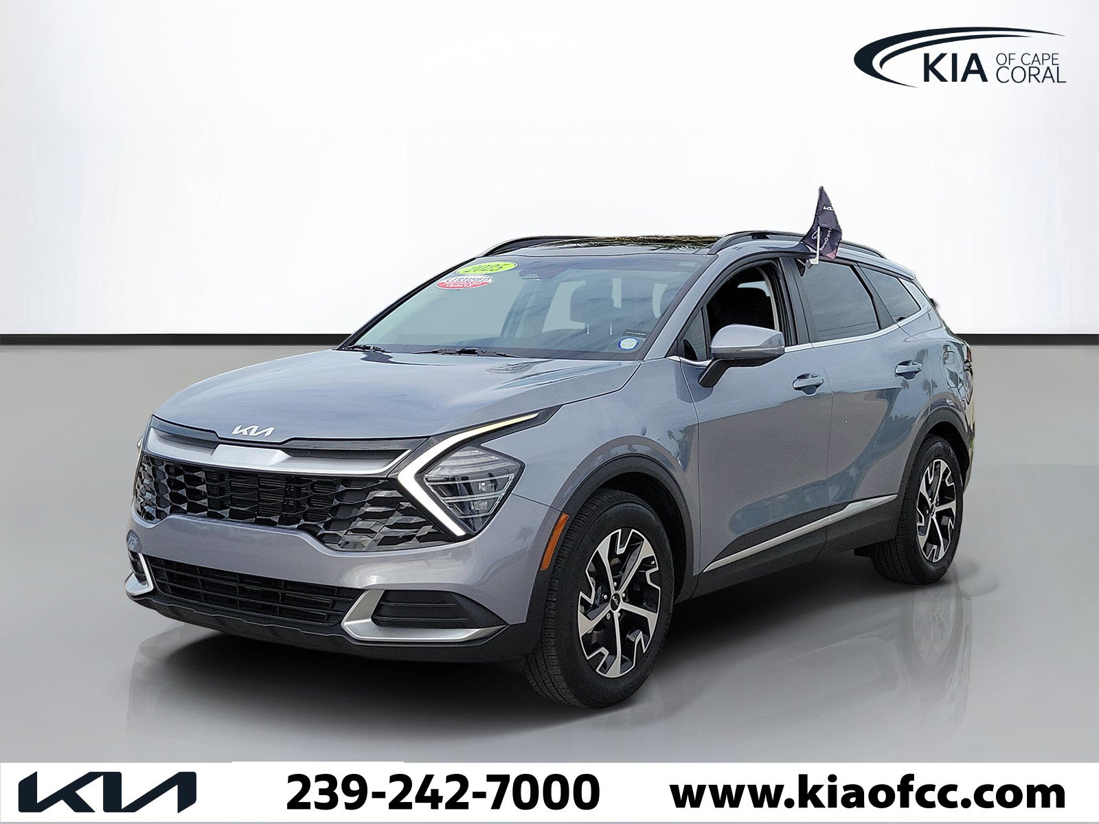 Certified 2025 Kia Sportage EX w/ Premium Package FWD image 3