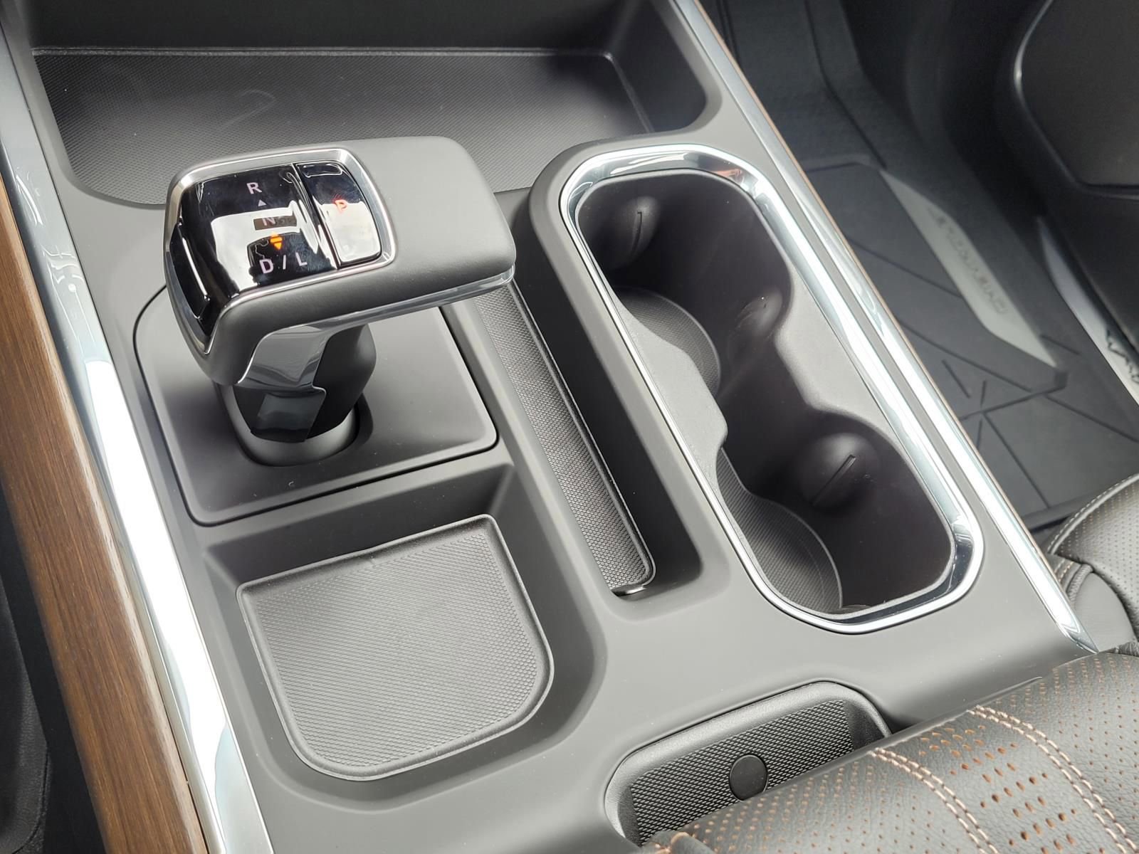 New 2026 Chevrolet Silverado 1500 High Country AWD/4WD image 20