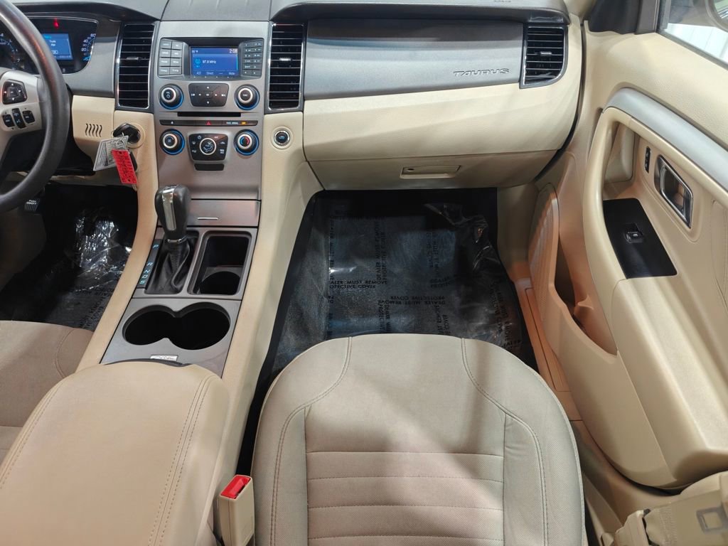 Used 2018 Ford Taurus SE FWD image 25