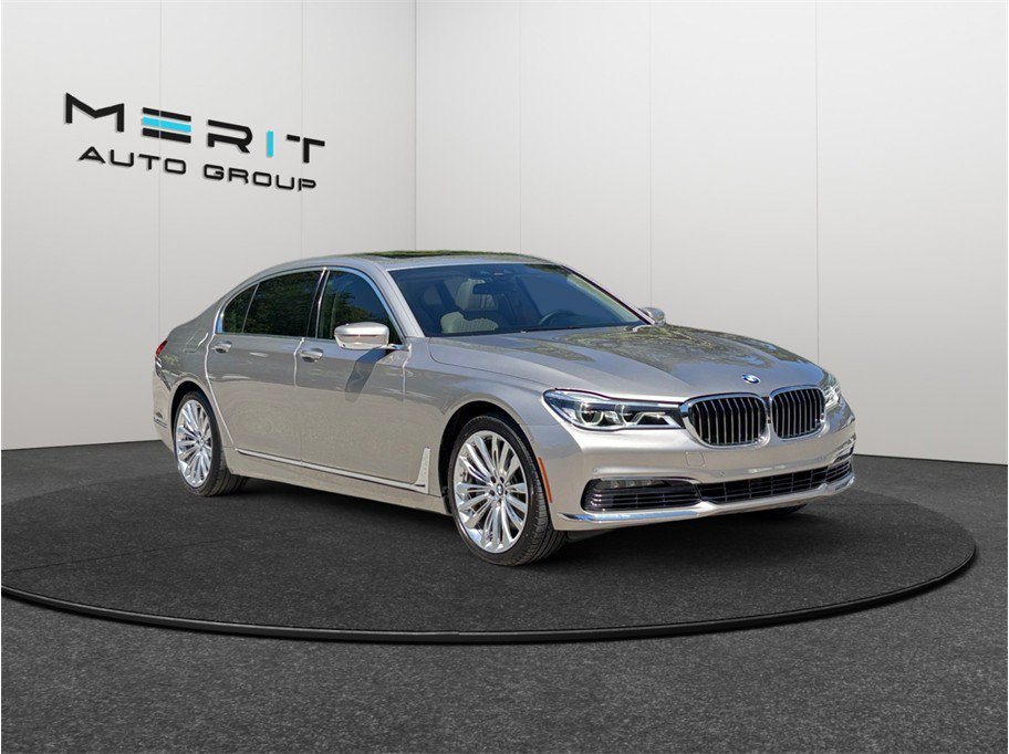 Used 2016 BMW 750i RWD image 1