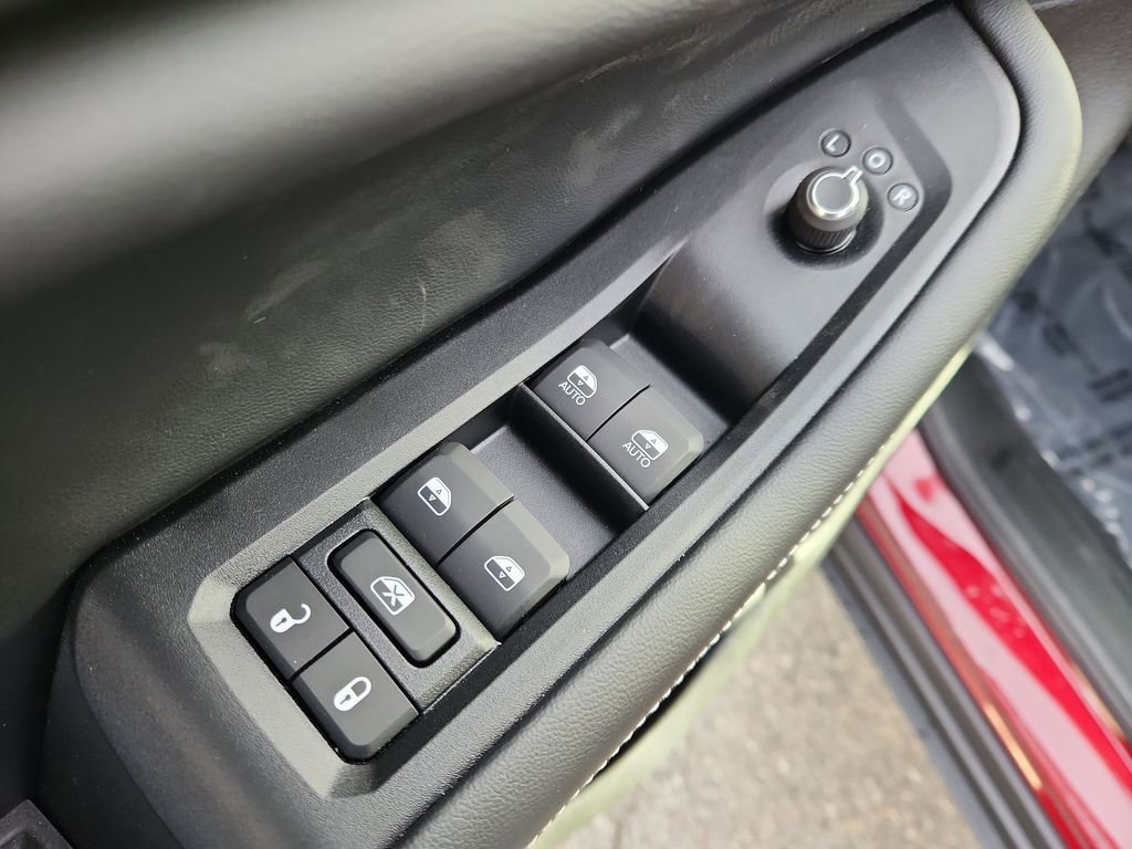 New 2025 Jeep Grand Cherokee Laredo image 11