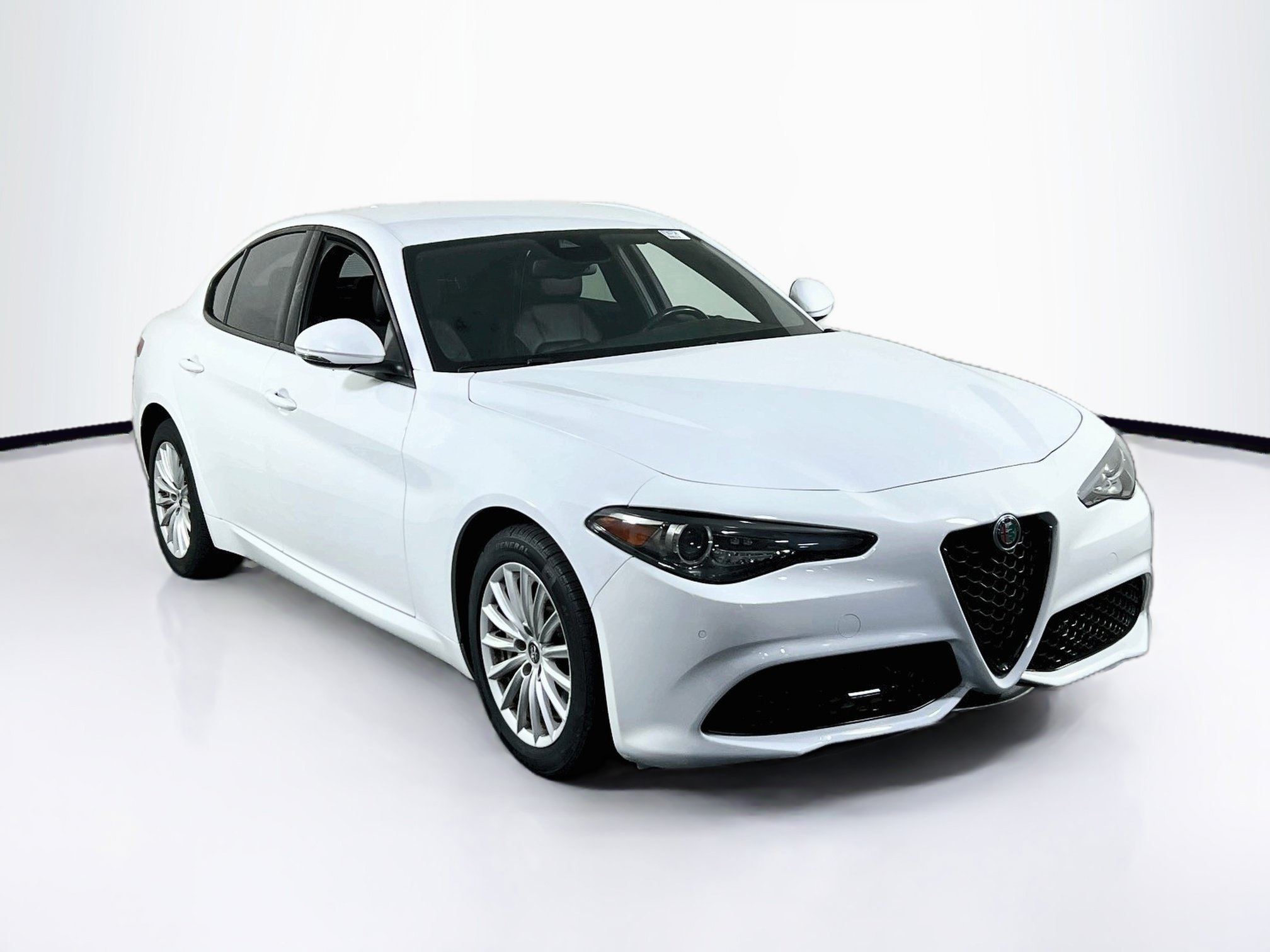 Used 2022 Alfa Romeo Giulia Sprint AWD/4WD image 3