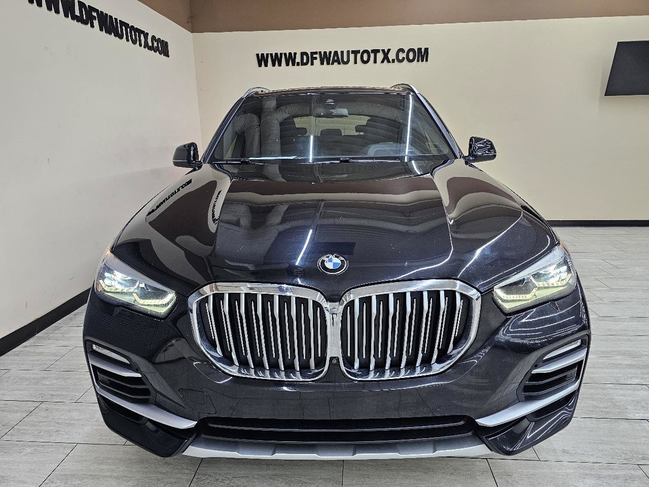 Used 2021 BMW X5 sDrive40i w/ Convenience Package RWD image 3