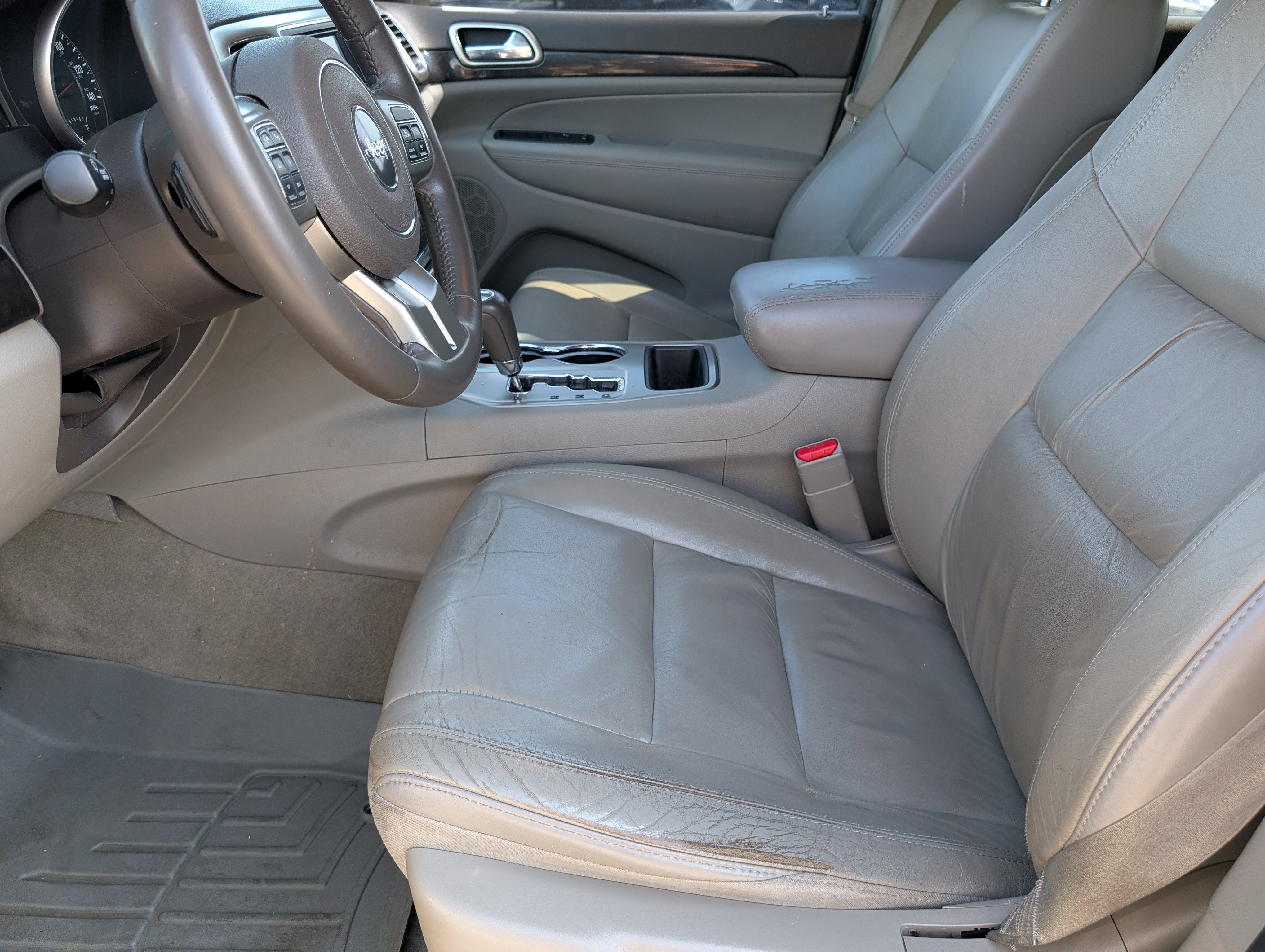 Used 2013 Jeep Grand Cherokee Laredo AWD/4WD image 13