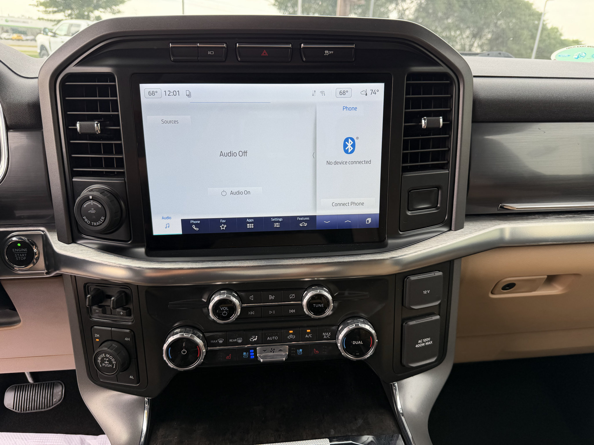Used 2022 Ford F150 Lariat AWD/4WD image 10