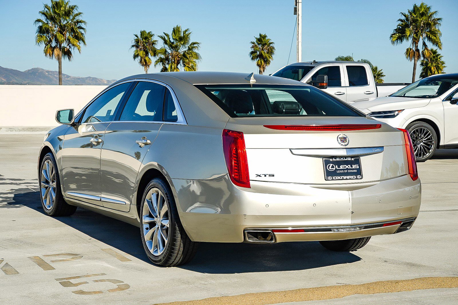 Used 2013 Cadillac XTS Luxury w/ Driver Awareness Package image 5