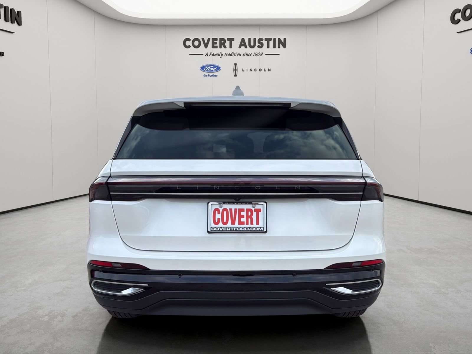 Certified 2024 Lincoln Nautilus Premier AWD/4WD image 4