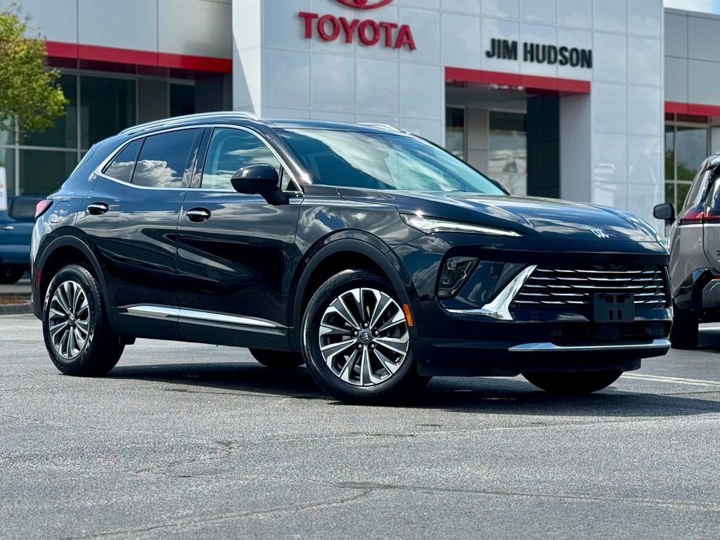Used 2024 Buick Envision Preferred image 2