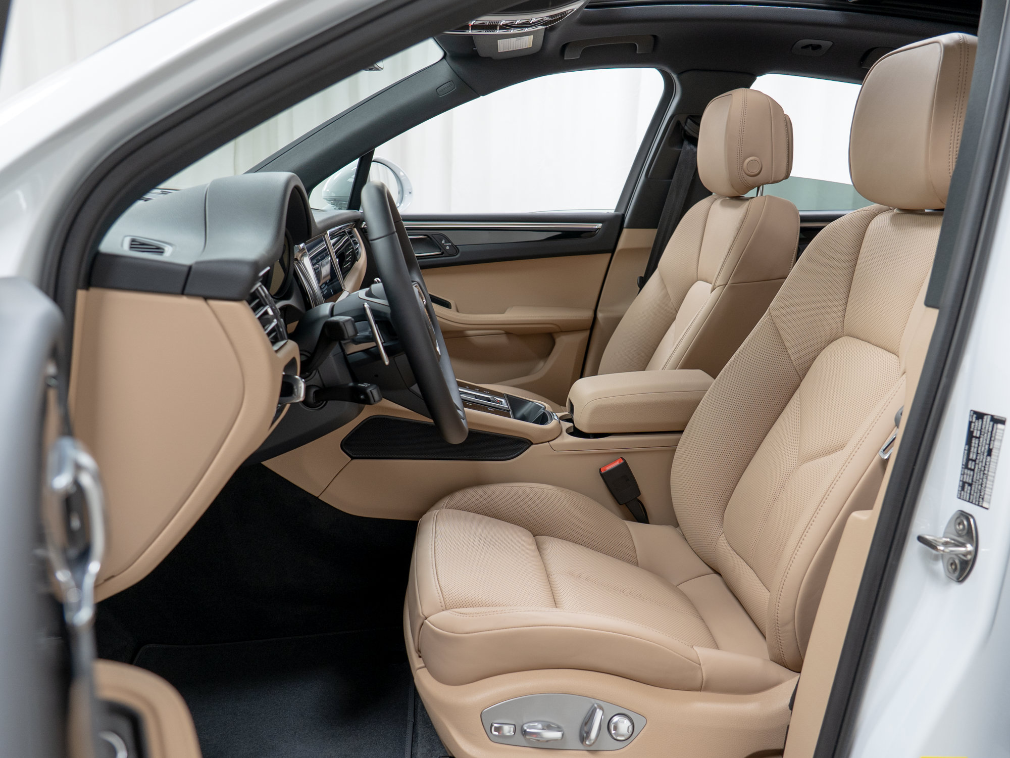 New 2026 Porsche Macan S AWD/4WD image 19