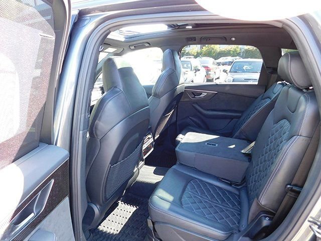 Used 2022 Audi SQ7 Premium Plus w/ SQ7 Executive Package image 14