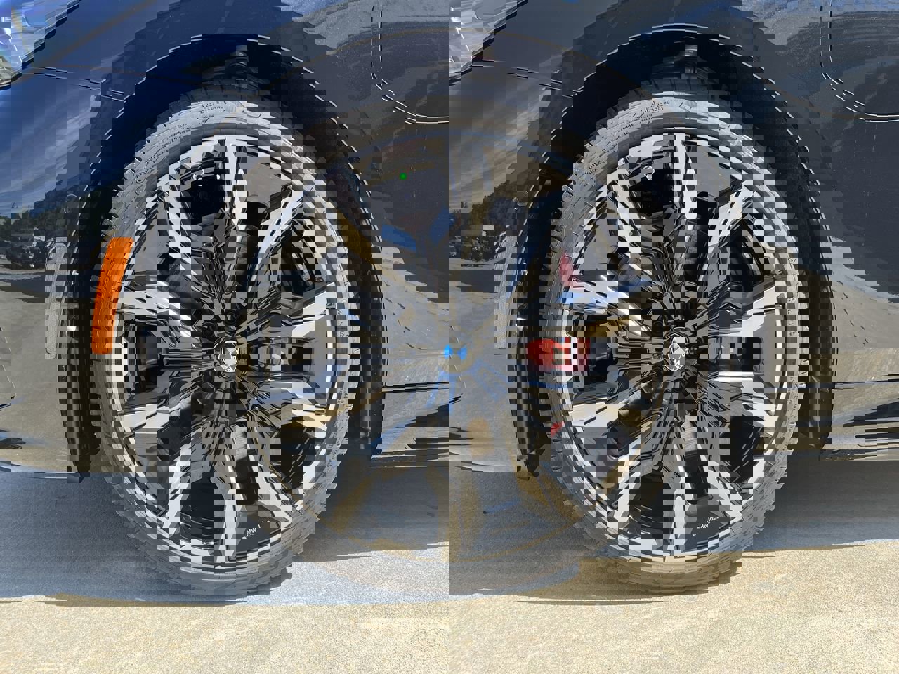 New 2026 BMW 550e xDrive w/ Executive Package image 13