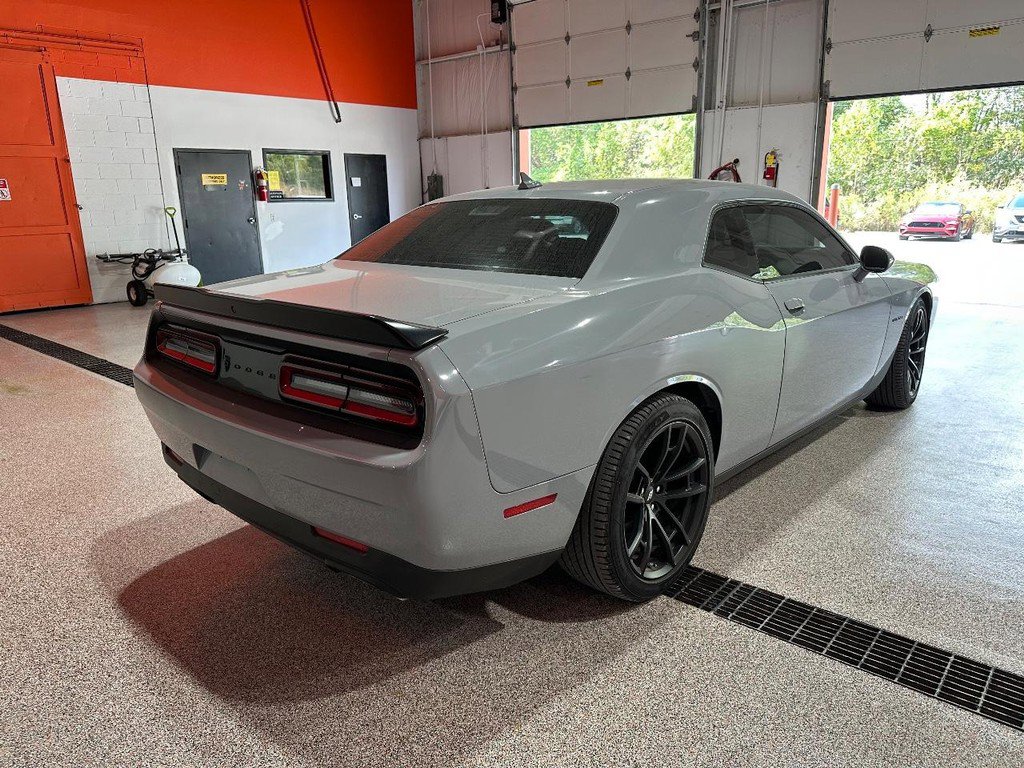 Used 2022 Dodge Challenger R/T w/ Plus Package image 5