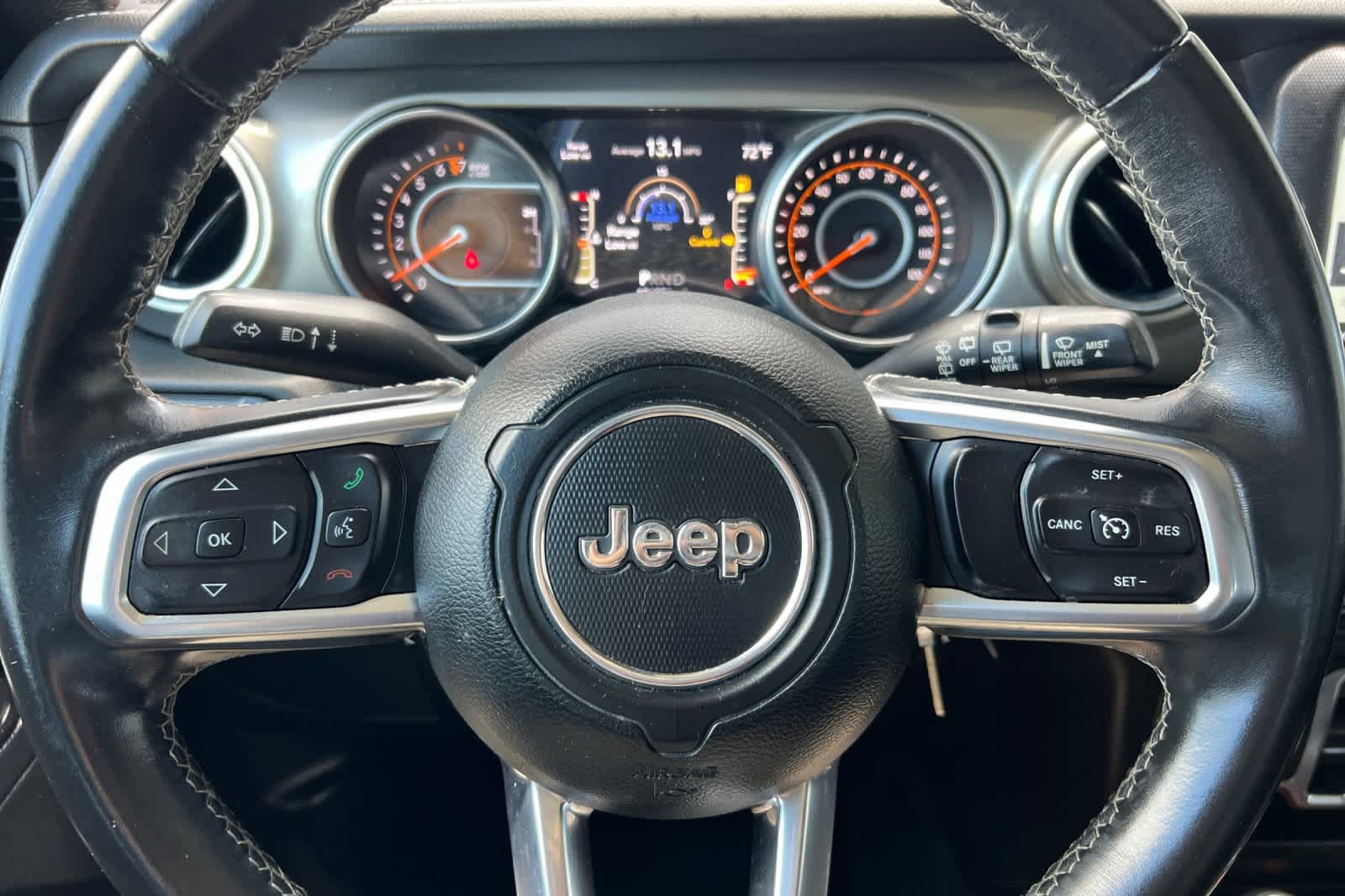 Used 2018 Jeep Wrangler Unlimited Sahara w/ Uconnect 4C Nav & Sound Group AWD/4WD image 26