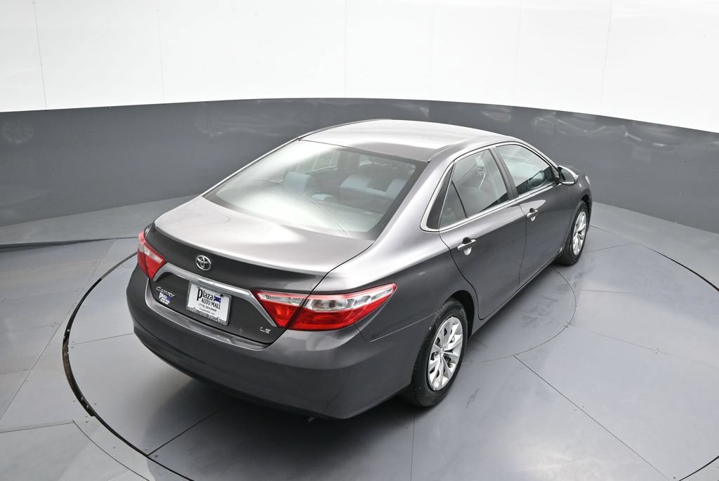 Used 2016 Toyota Camry LE FWD image 37