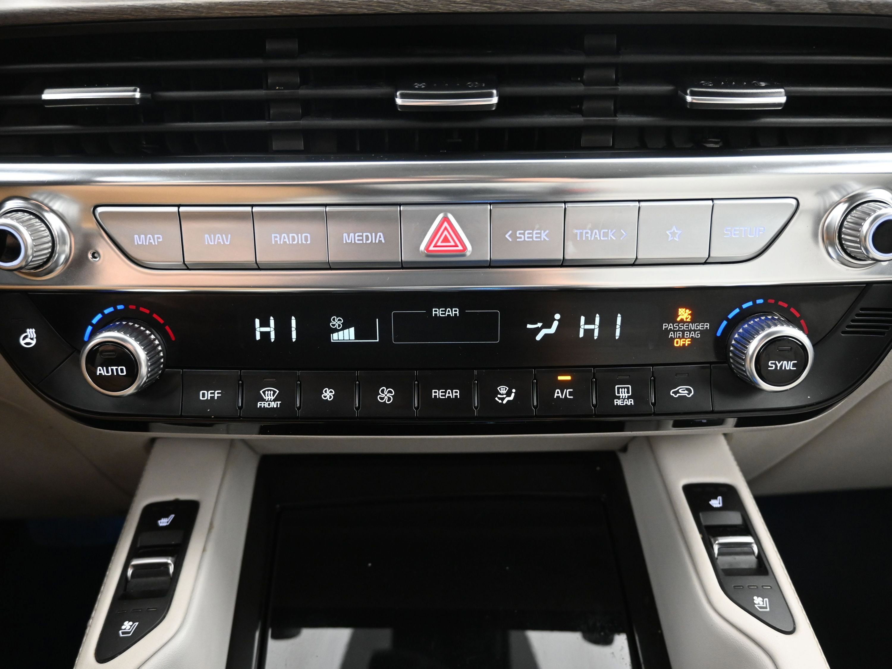 Used 2020 Kia Telluride EX w/ EX Premium Package AWD/4WD image 17