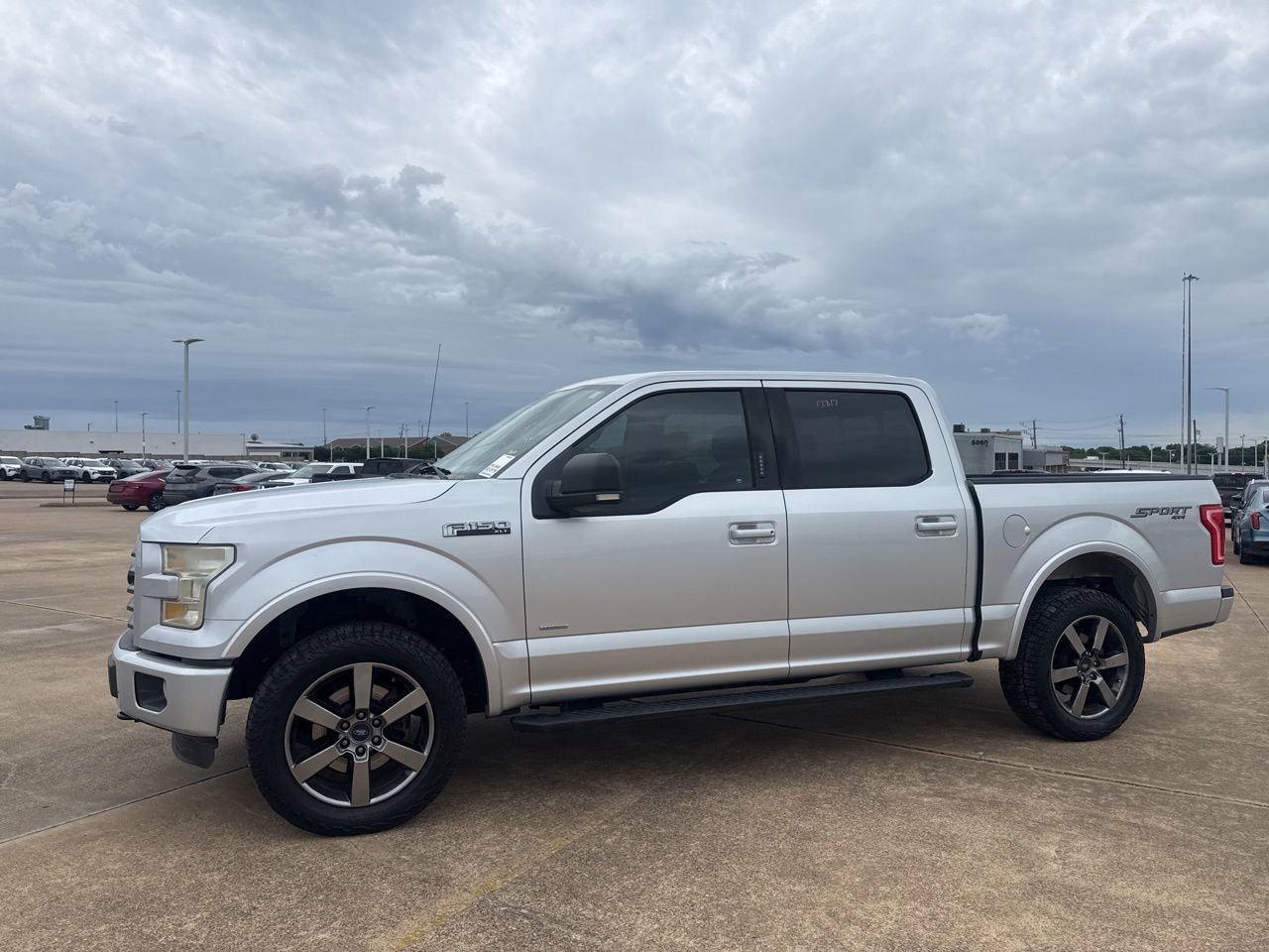 Used 2016 Ford F150 XLT w/ Equipment Group 302A Luxury AWD/4WD image 10