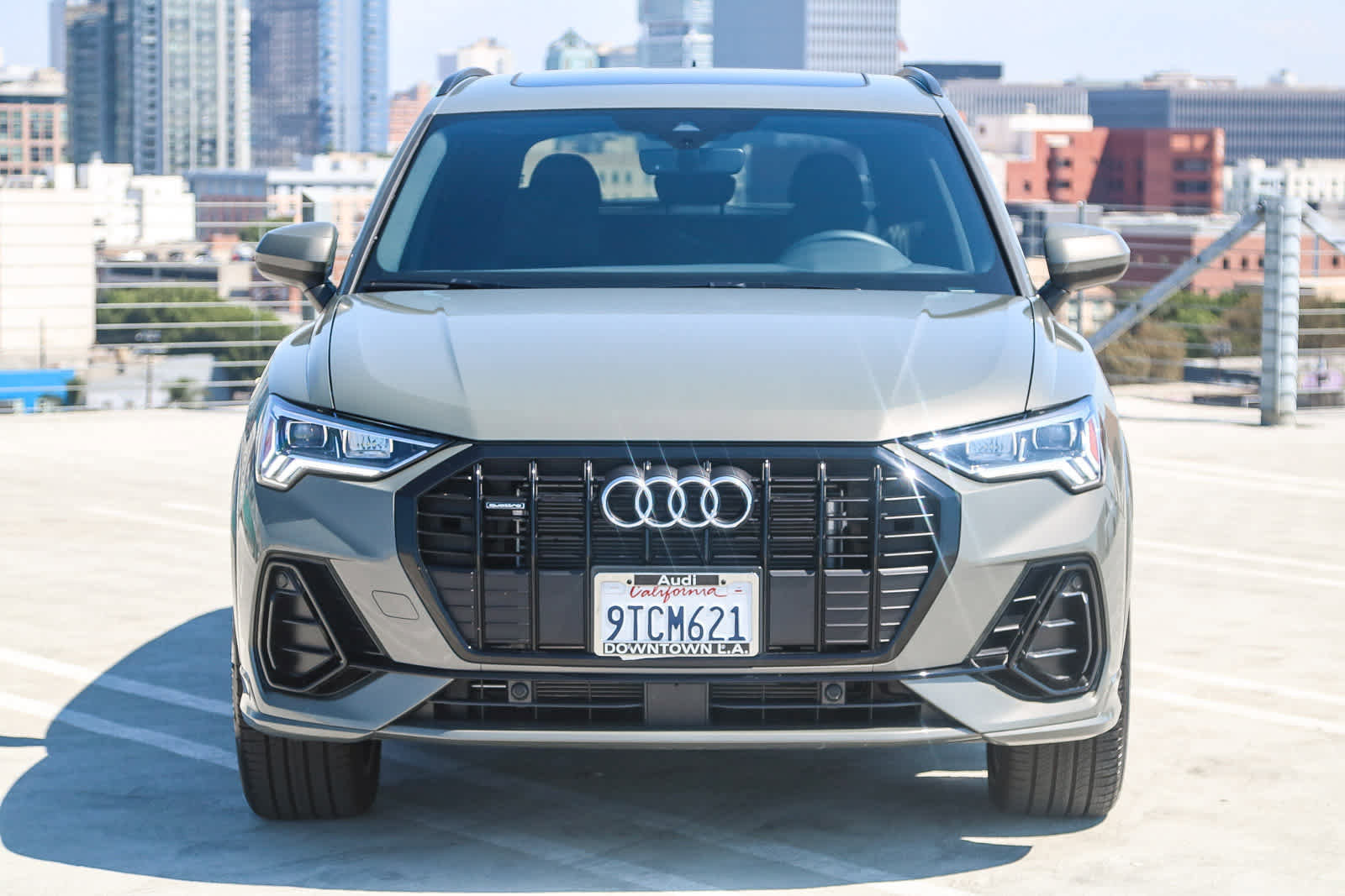 Used 2025 Audi Q3 2.0T Premium w/ Convenience Package image 2