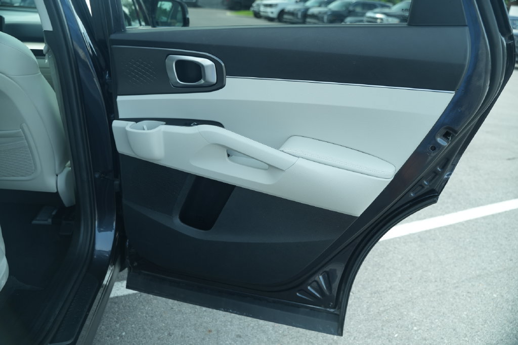 Used 2025 Kia Sorento S w/ Panoramic Sunroof Package FWD image 26