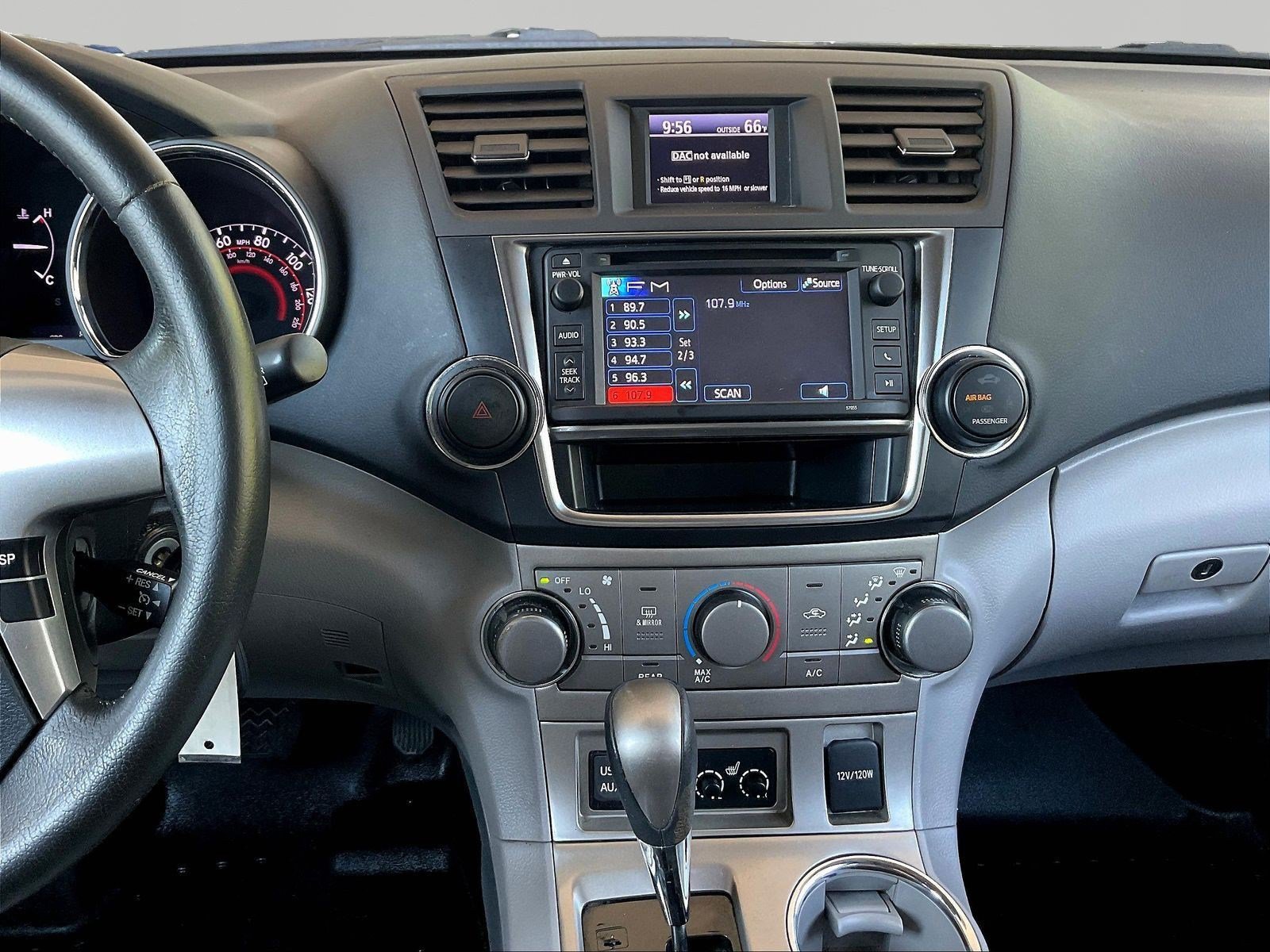 Used 2013 Toyota Highlander SE AWD/4WD image 9