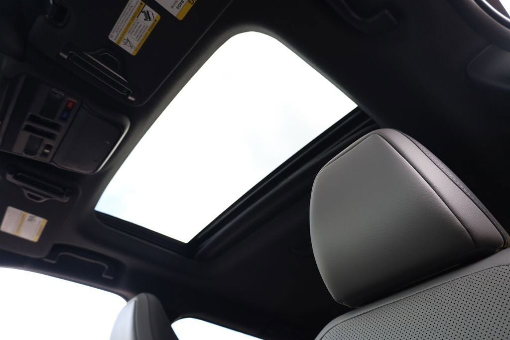New 2026 Subaru Outback Limited AWD/4WD image 9