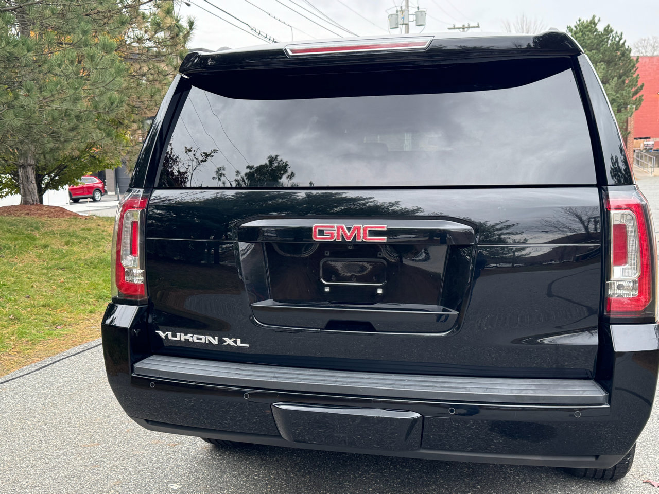 Used 2019 GMC Yukon XL SLT image 7