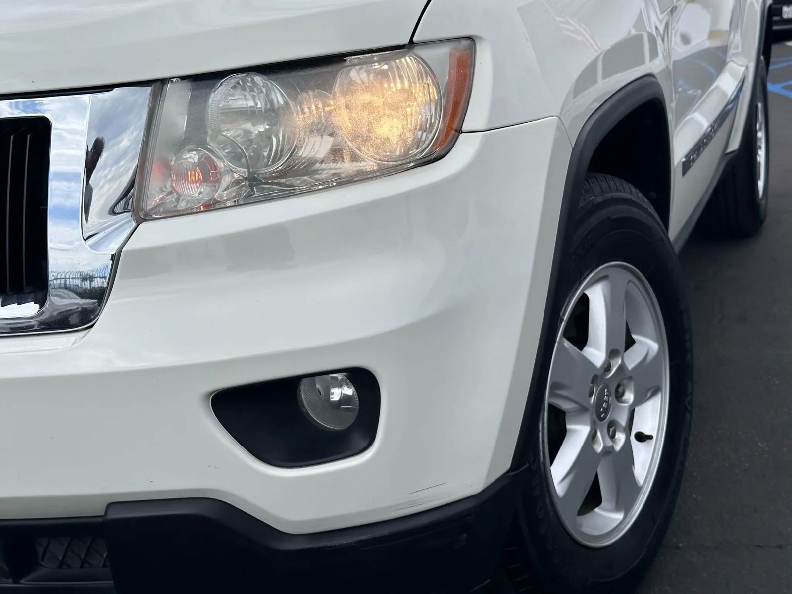 Used 2012 Jeep Grand Cherokee Laredo w/ Laredo E Group image 13