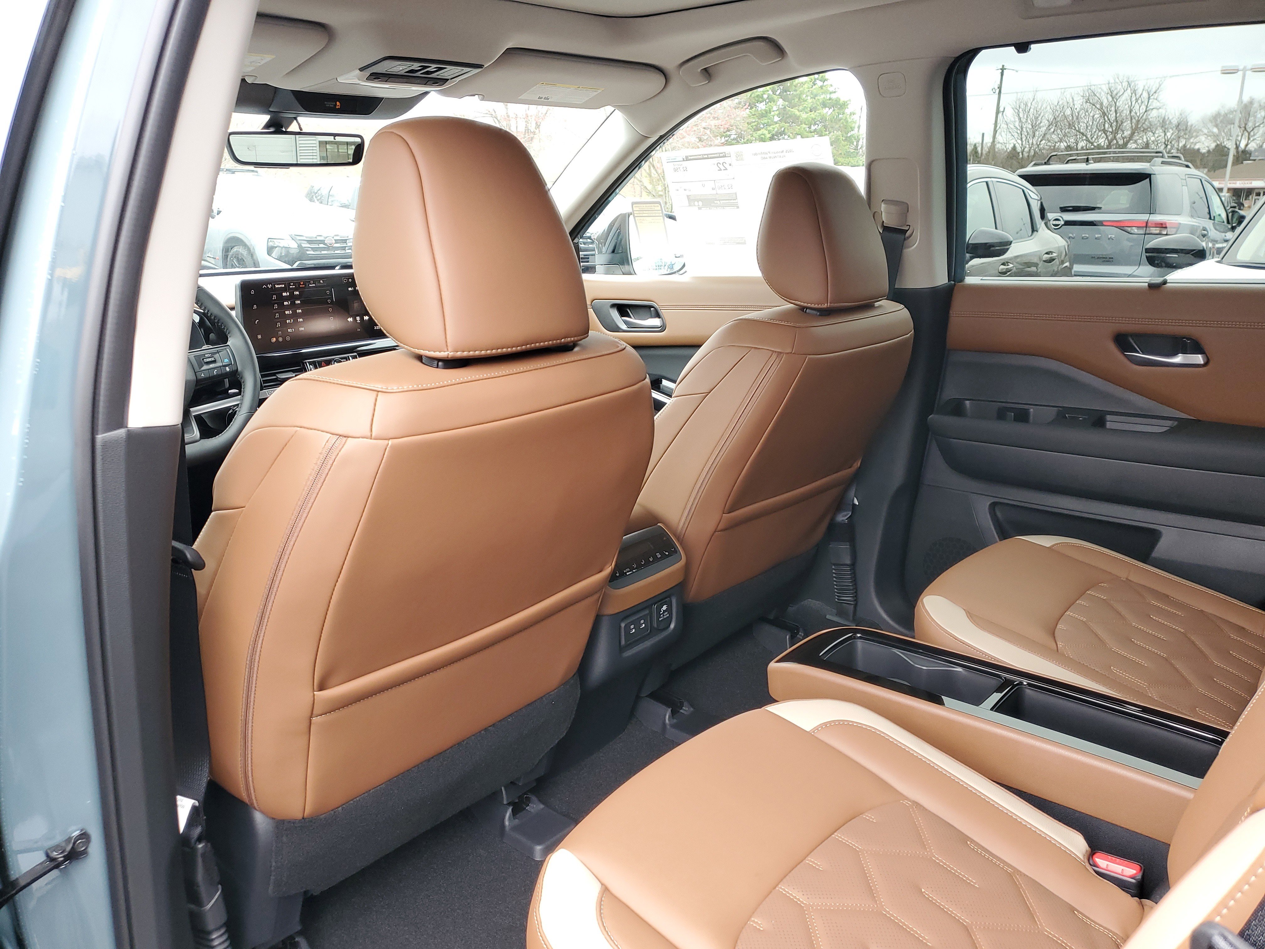 New 2026 Nissan Pathfinder Platinum image 31