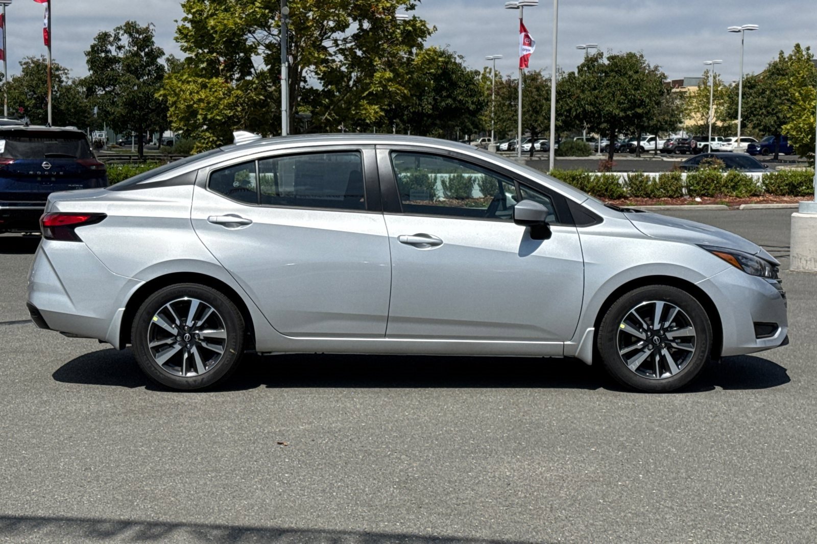 New 2025 Nissan Versa SV w/ Trunk Package image 3