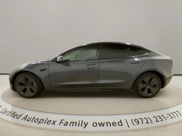 Used 2023 Tesla Model 3 Standard Range RWD image 2