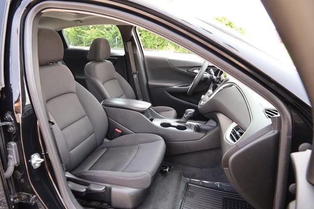 Used 2024 Chevrolet Malibu LT FWD image 28