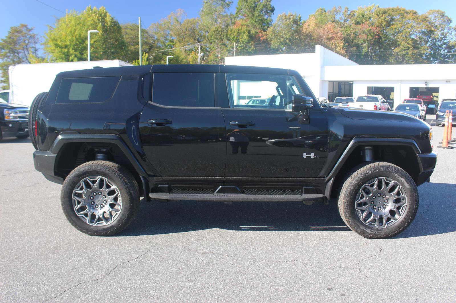 New 2025 GMC Hummer EV 3X image 8