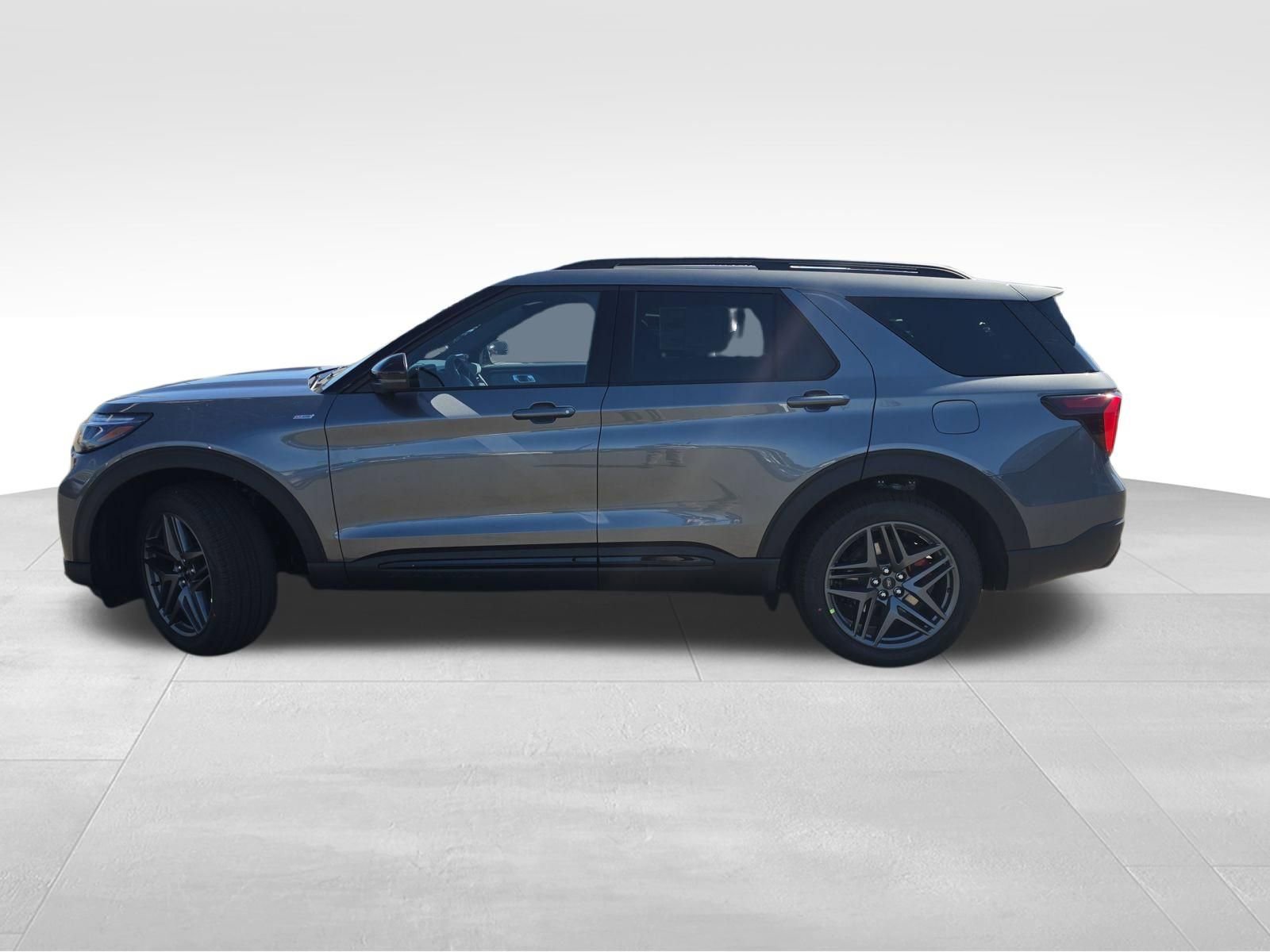 New 2026 Ford Explorer ST-Line w/ ST-Line Street Pack image 2