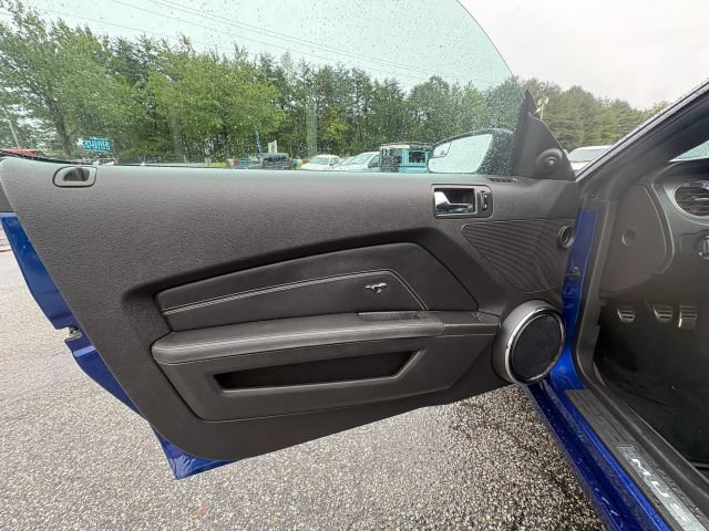 Used 2013 Ford Mustang GT Premium w/ Electronics Pkg RWD image 16