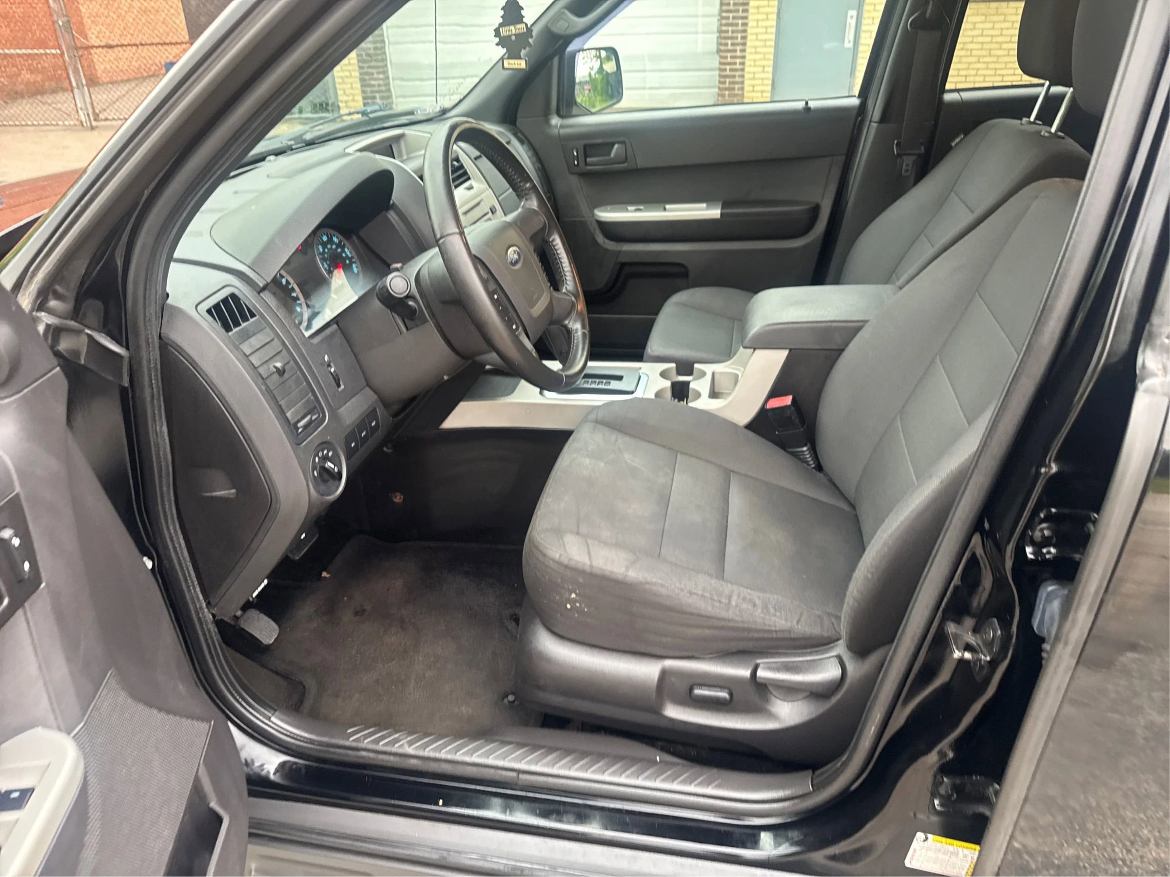 Used 2012 Ford Escape XLT image 10