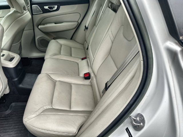 Used 2023 Volvo XC60 T8 Ultimate w/ Climate Package AWD/4WD image 30