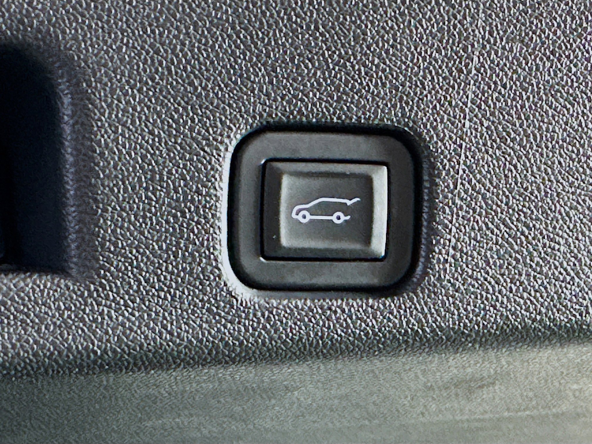 Used 2025 Chevrolet Traverse LT image 31