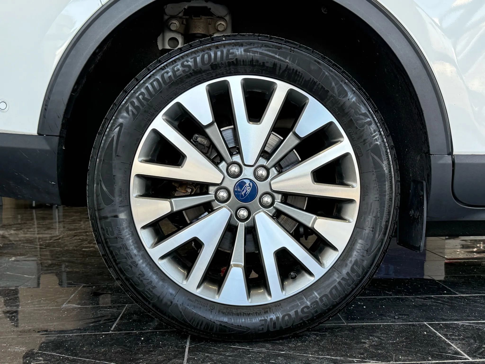 Used 2020 Ford Escape Titanium w/ Titanium Premium Package 2.0 image 27