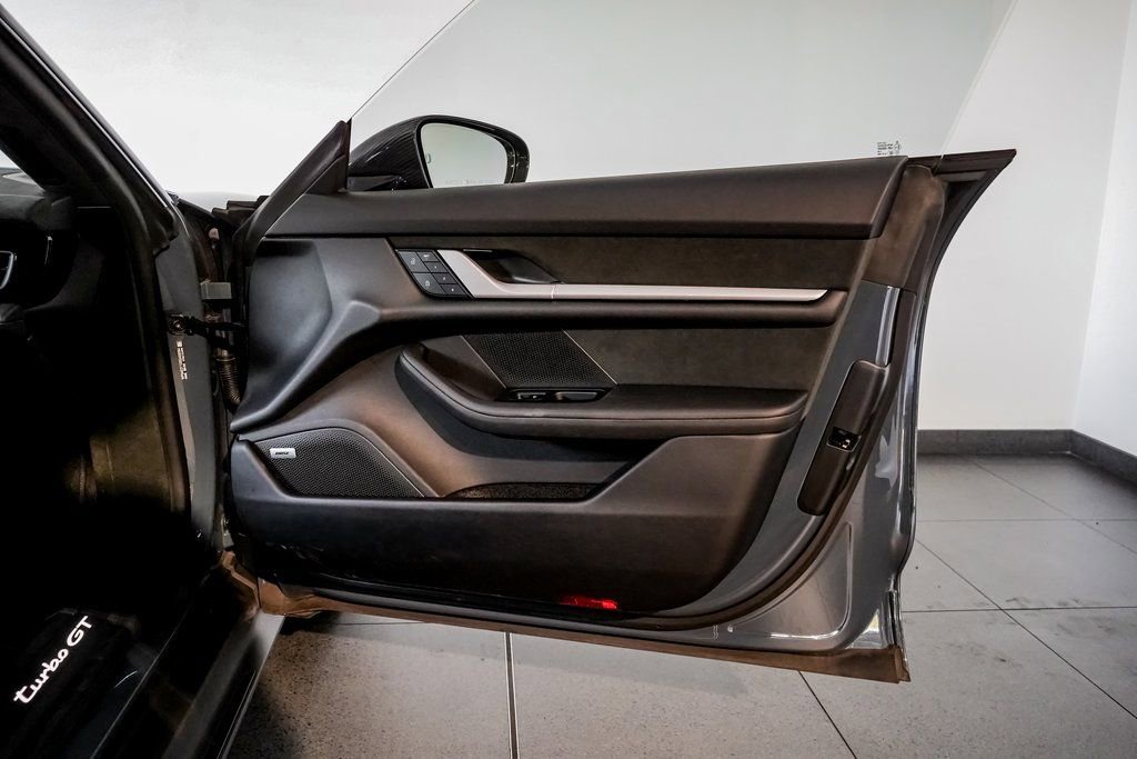 Certified 2025 Porsche Taycan Turbo GT image 28