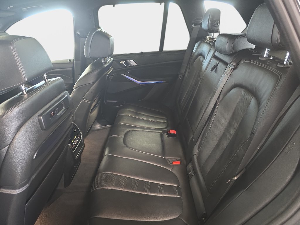 Used 2021 BMW X5 M50i w/ Executive Package AWD/4WD image 27