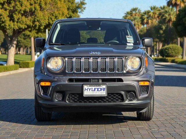 Used 2021 Jeep Renegade Sport image 3